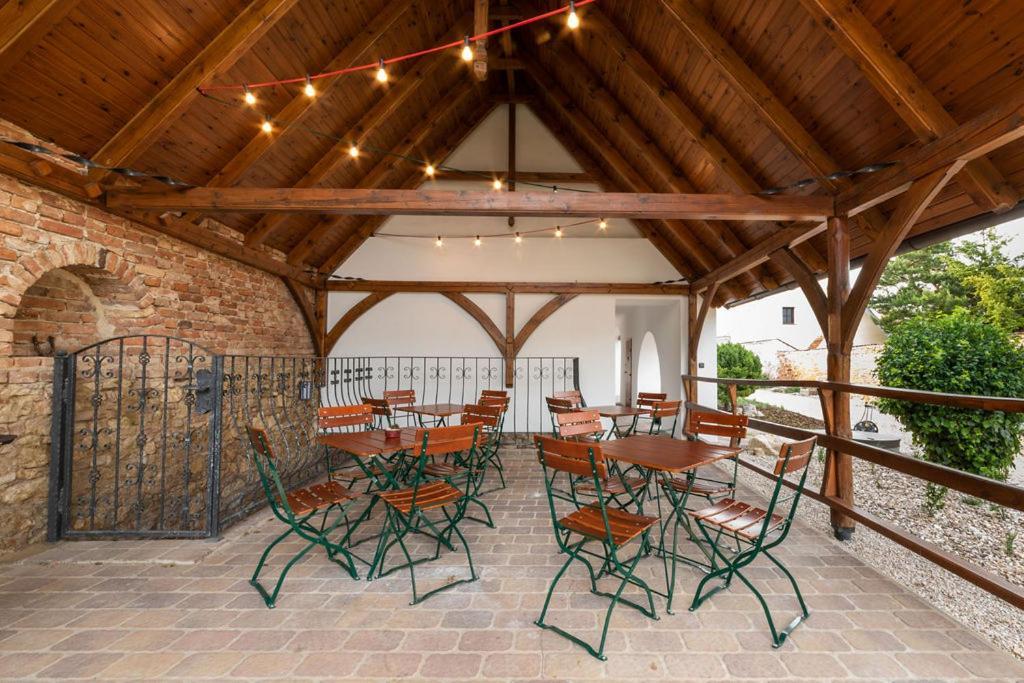 Hotel Dum Pratel Pavlova Extérieur photo